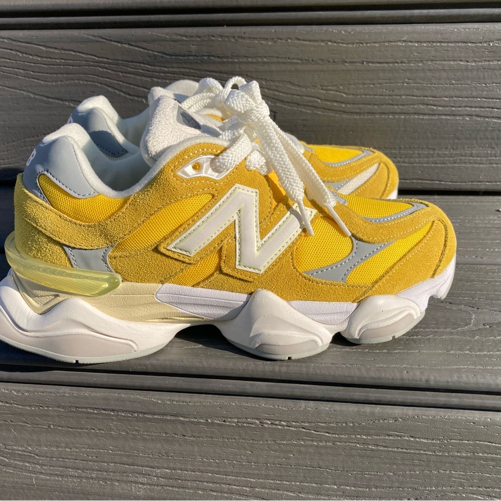 New Balance Yellow and White Sneakers 9060 - Picture 11 of 15